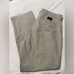 Banana Republic Men's Light Gray Chinos Stile Gavn Size  34/30